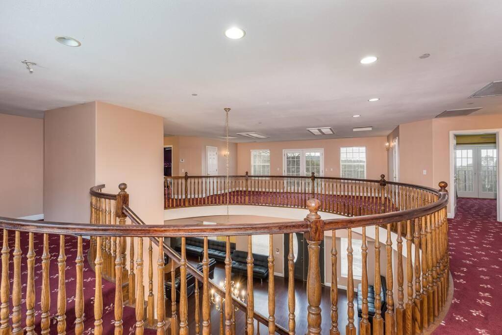 Yosemite South Presidential Mansion Villa โคสต์โกลด์ ภายนอก รูปภาพ